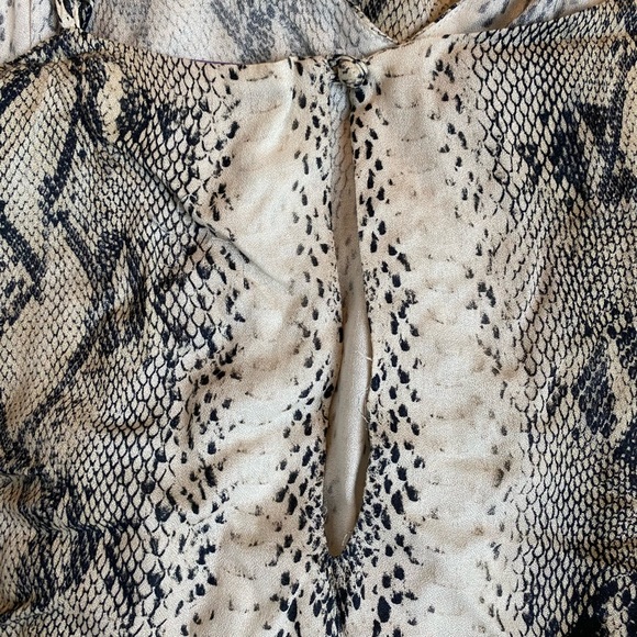 🐍 LAVENDAR BROWN SNAKESKIN ROMPER - Picture 6 of 6